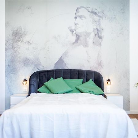Zachar Apartman Sopron Bagian luar foto