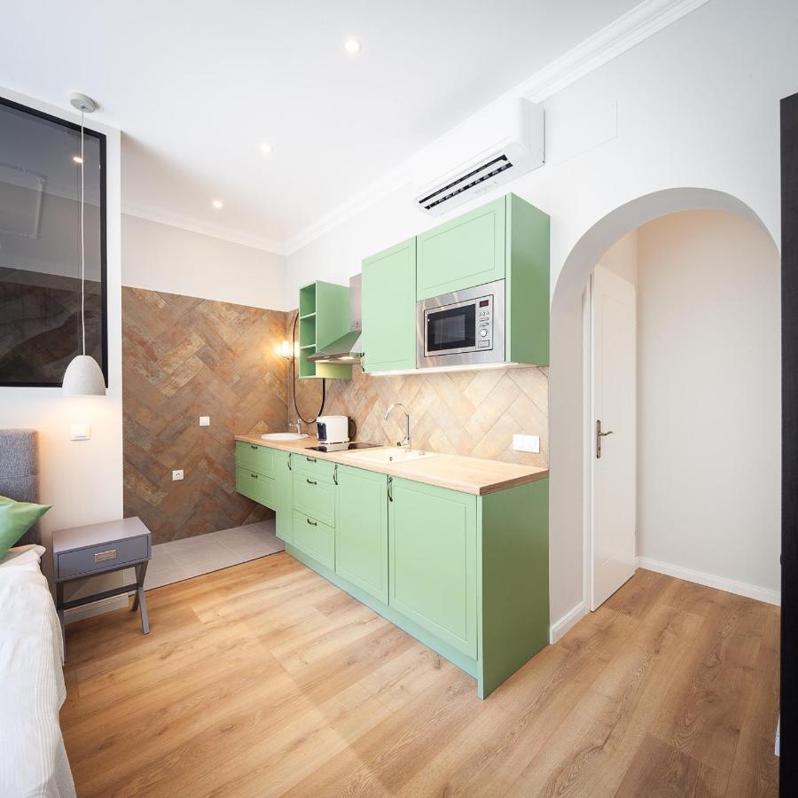 Zachar Apartman Sopron Bagian luar foto