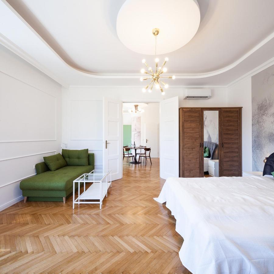 Zachar Apartman Sopron Bagian luar foto